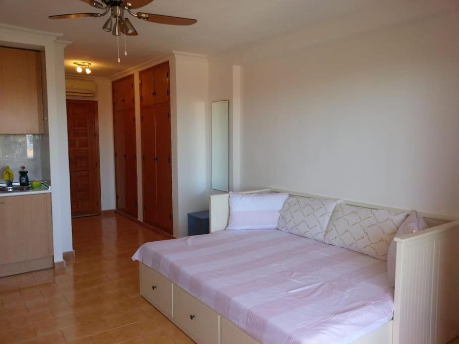 Estudio En Torrevieja A 700 M Del Mar Екстериор снимка